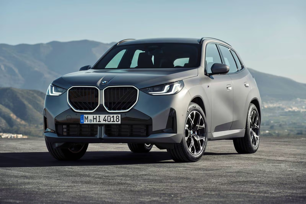 BMW X3 front three-quarter view in gray, one of the German rivals the NX undercuts
